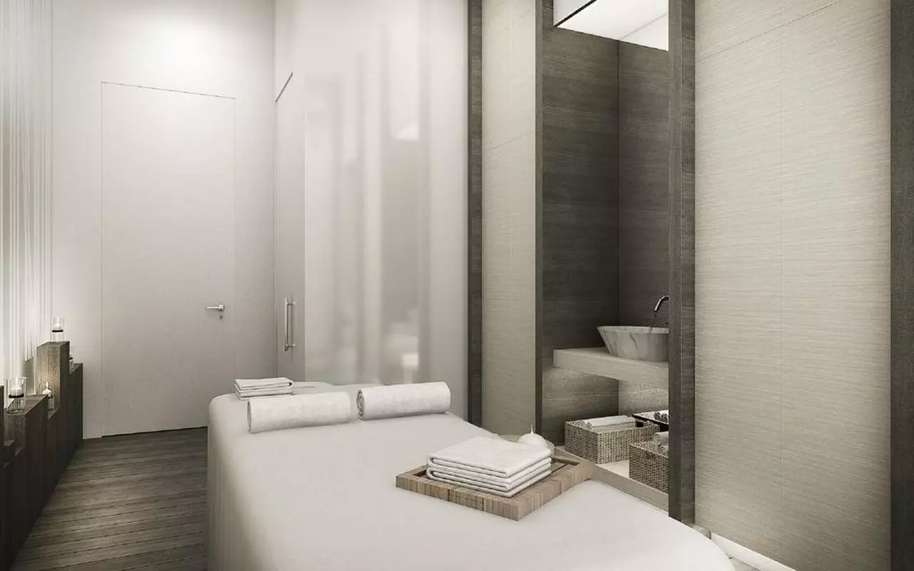 NIKKIBEACH_EDIT (2).jpg